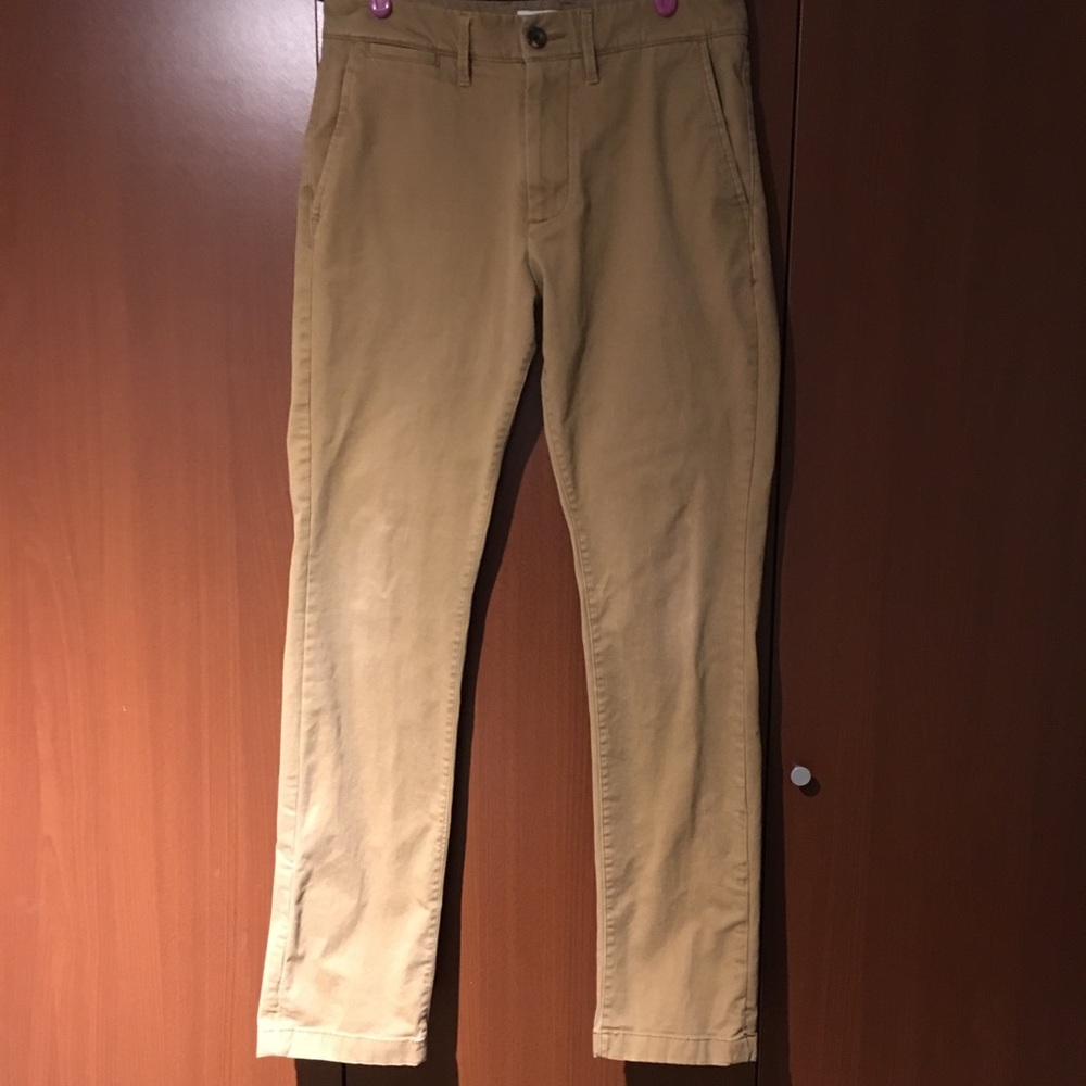 Men’s chinos
